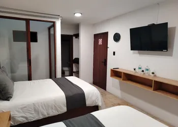 Cholula Suites hotel thumbnail 8