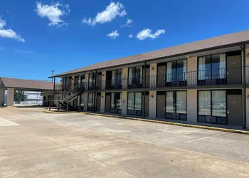 Ramada by Wyndham Branson Theatre District hotel thumbnail 2