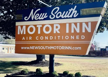 New South Motor Inn hotel thumbnail 6