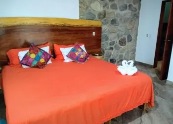 Happy Hill hotel thumbnail 8