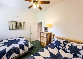 Lakeview Lodge hotel thumbnail 2
