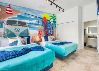 Flamingo's Resort hotel thumbnail 3