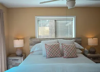 The Lilac Lodge The Ultimate Getaway! hotel thumbnail 3