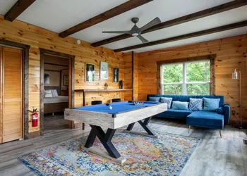 Falcons Lodge - Mtn View Hot Tub and Pool Table hotel thumbnail 2