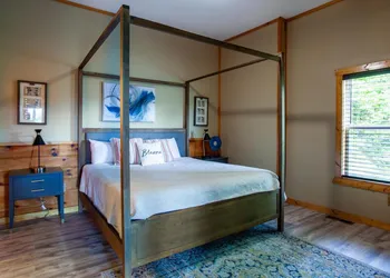 Falcons Lodge - Mtn View Hot Tub and Pool Table hotel thumbnail 4