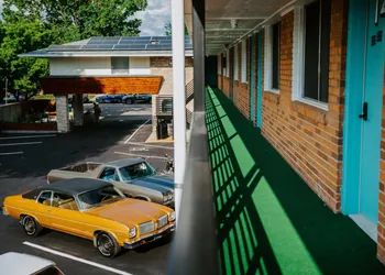 South Wind Motel hotel thumbnail 2