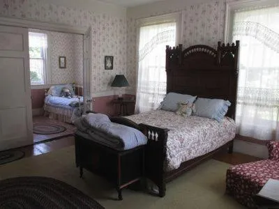 McIndoe Falls Inn hotel detail image 2