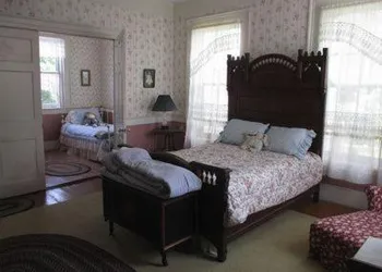 McIndoe Falls Inn hotel thumbnail 2