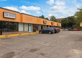 Quiet Spacious 2BR Apt walk to Train near Shops - Wolcott 3 hotel thumbnail 4