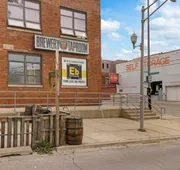 Quiet Spacious 2BR Apt walk to Train near Shops - Wolcott 3 hotel detail image 5