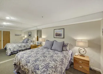 235 Edgewater Inn hotel thumbnail 2