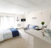 Resort Style Living in Marina Del Rey & Venice Studio hotel detail image 3