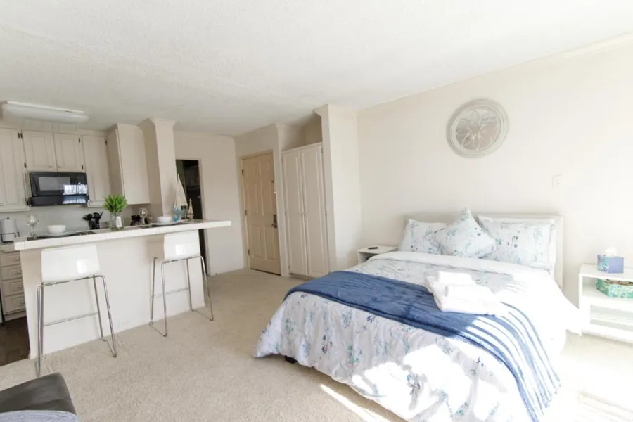 Resort Style Living in Marina Del Rey & Venice Studio hotel detail image 6