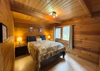 Avid Hiker Lodge hotel thumbnail 2
