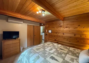 Avid Hiker Lodge hotel thumbnail 4