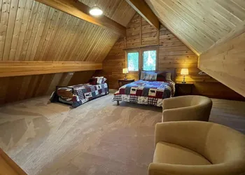 Avid Hiker Lodge hotel thumbnail 7