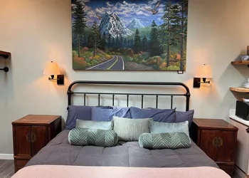 Sea Glass Inn hotel thumbnail 2