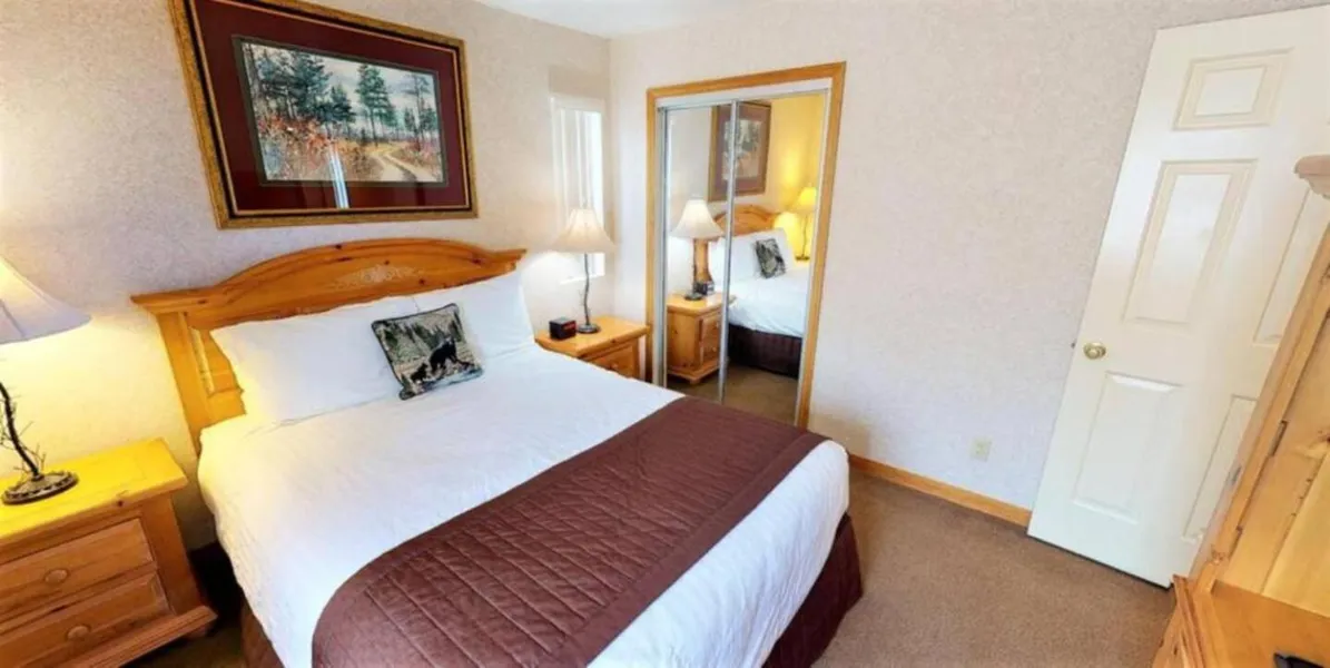 Lake View Mtn Resort · Heated Pool · Oktoberfest! hotel detail image 2