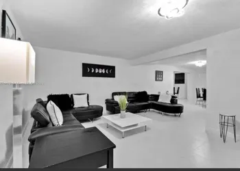 Kool Runnings B&B Margate suites hotel thumbnail 7