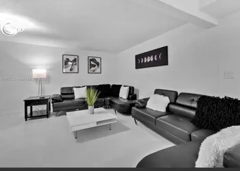 Kool Runnings B&B Margate suites hotel thumbnail 8