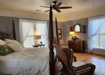 Somerset Suite hotel thumbnail 6