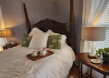 Somerset Suite hotel thumbnail 8