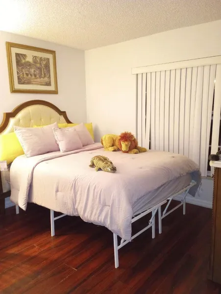 Disney's Bed & and Breakfast Bring Your Pets hotel detail image 2