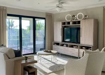 Modern Resort-Style Living hotel thumbnail 8