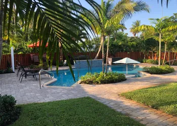 Billy's Resort-Clothing Optional- Men Only - Solo Hombres hotel thumbnail 5
