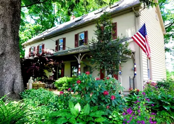Galvanized America Inn & Art Gallery hotel thumbnail 2