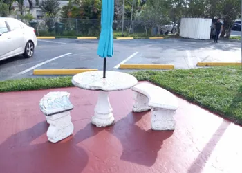 Plaza Motel hotel thumbnail 2