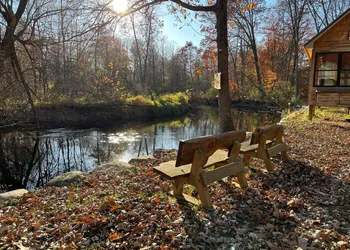 Acorn Lodge Private Riverfront & Trails hotel thumbnail 8