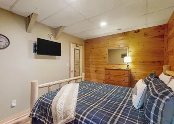 Leeny’s Lodge hotel thumbnail 2