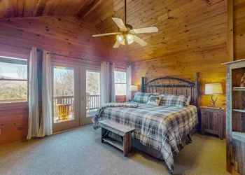 Leeny’s Lodge hotel thumbnail 3