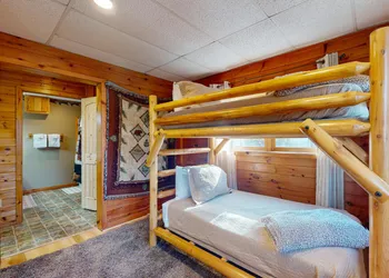 Leeny’s Lodge hotel thumbnail 4