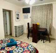 Hallandale Beach Motel with Free Parking and Full Kitchen ! No extra fees! Accepting CASH! hotel detail image 4