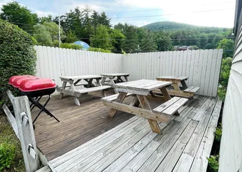 Waters Edge Lodge hotel thumbnail 4