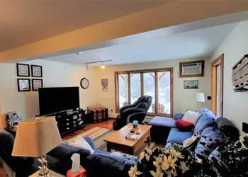 Ski and Hike/Bike Lodge - minutes from the hills hotel thumbnail 5