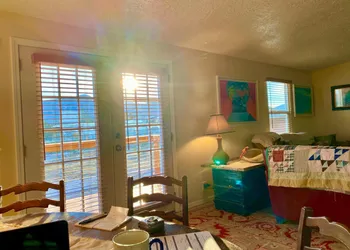 Mercury Mellow Manor... Views of Turtleback Mountain Near Spas and Rio hotel thumbnail 3
