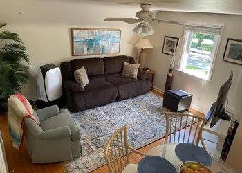 Sunlight Splendor Apartment at Twin Oaks Inn by the Trails hotel thumbnail 7