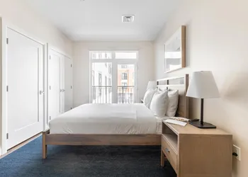Furnished Studio in Newton Near MBTA Parks hotel thumbnail 2
