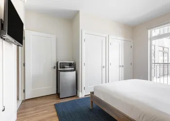 Furnished Studio in Newton Near MBTA Parks hotel thumbnail 7
