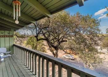 The Perch by Lodgewell - Duplex in Zilker neighborhood hotel thumbnail 2