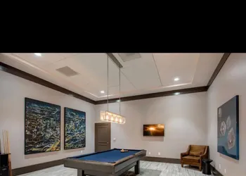 City living with a resort feel ! hotel thumbnail 8