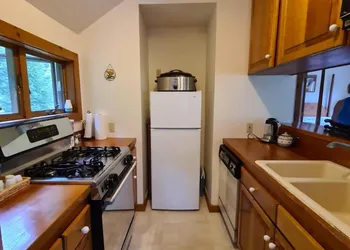 Ski Hills are only minutes away - Pinnacle View Apt - Spectacular Scenery hotel thumbnail 3