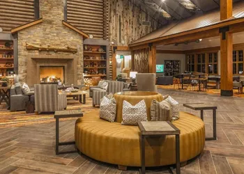 Exquisite Upscale Oasis · Ski Resort hotel thumbnail 5