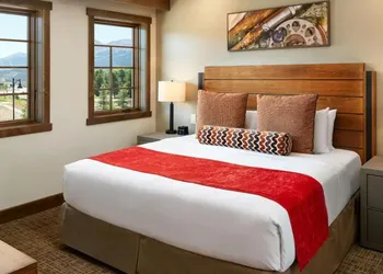 Exquisite Upscale Oasis · Ski Resort hotel thumbnail 7