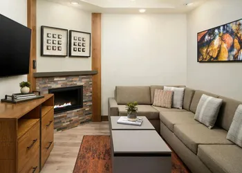 Exquisite Upscale Oasis · Ski Resort hotel thumbnail 8