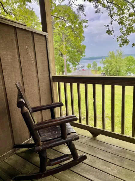 Lake View Queen Guest Room With Two Queens, Sleeper Sofa And Deck Overlooking Lake Ouachita. 1 Bedroom Hotel Room by RedAwning hotel detail image 2