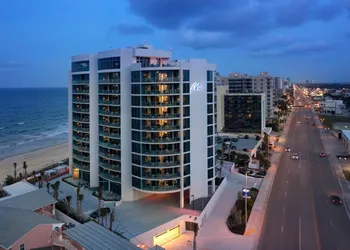 Max Beach Resort Sun Suite 706 hotel thumbnail 3